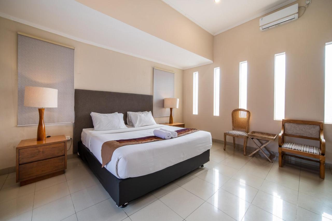 Kinawa Villa *